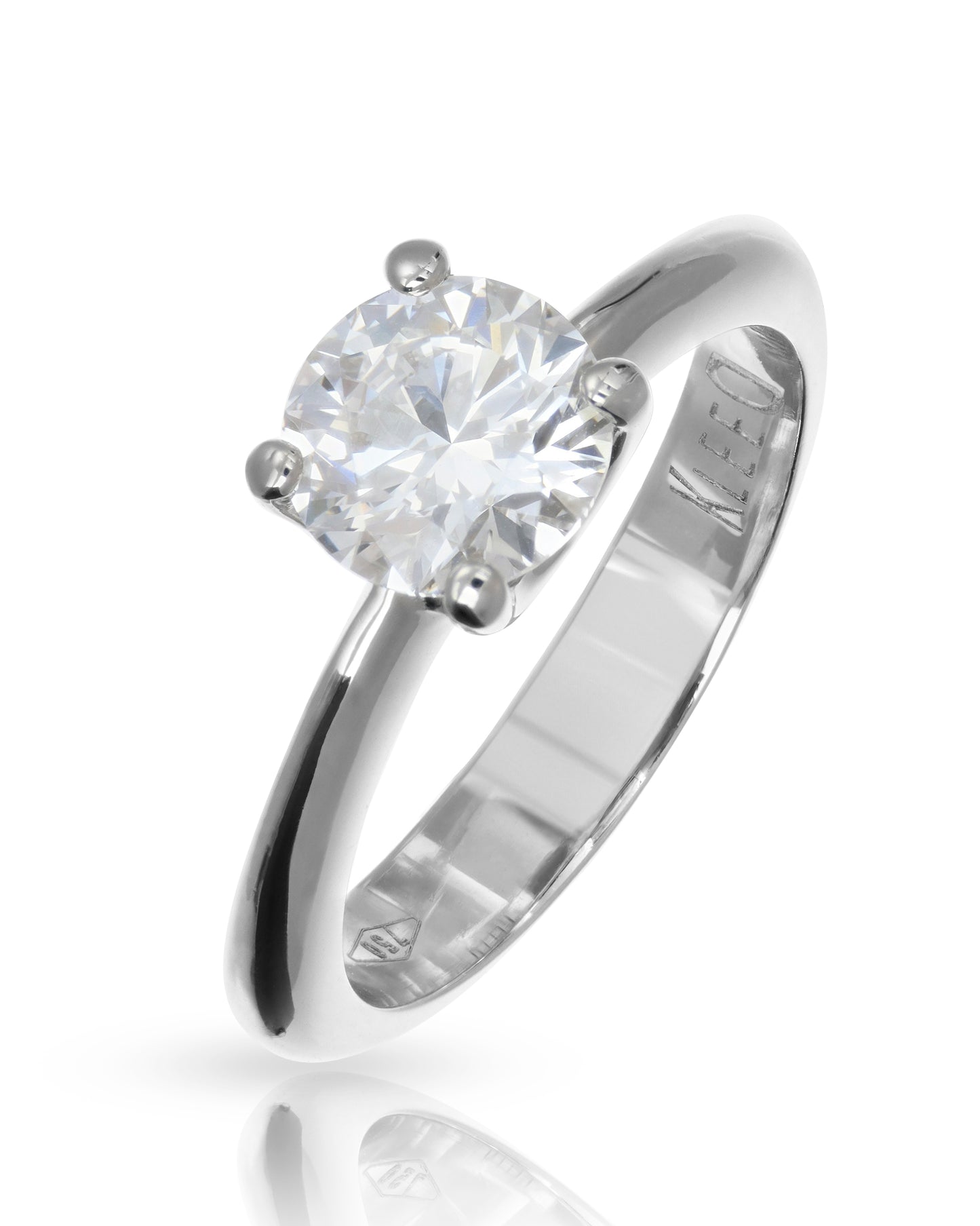 Anello con Smeraldo e giro di Diamanti